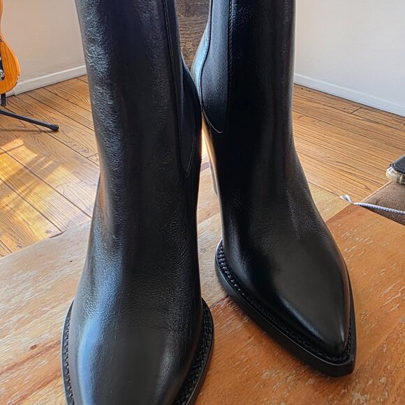 Saint Laurent Theo Chelsea Ankle Booties in Smooth Leather NWOT - Picture 3 of 10